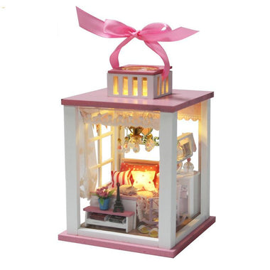Lamp Bedroom Dollhouse with Ribbon Holder